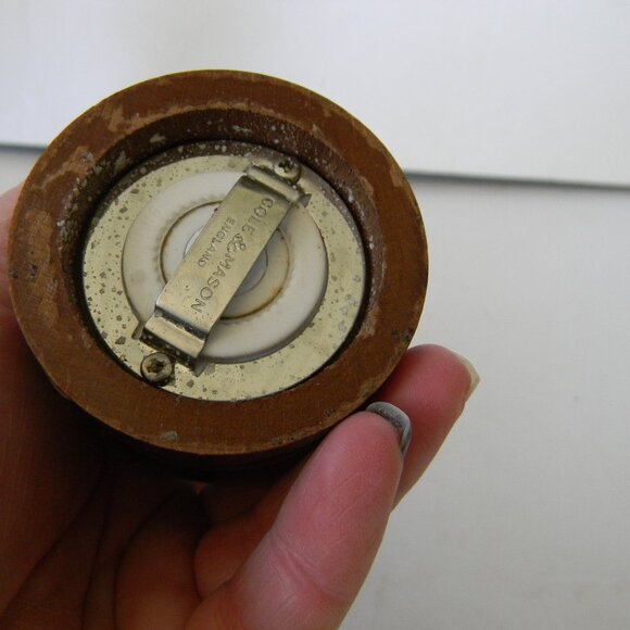 Cole & Mason Salt Mill Grinder-Pepper Grinder MADE IN ENGLAND CLASSIC - Picture 6 of 6